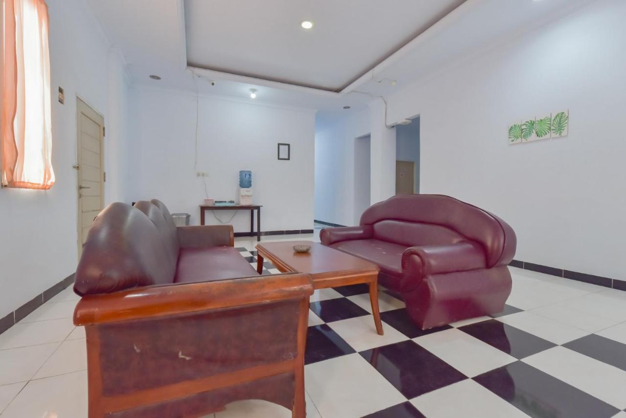Reddoorz Syariah Near Ramayana Mall טראקאן מראה חיצוני תמונה